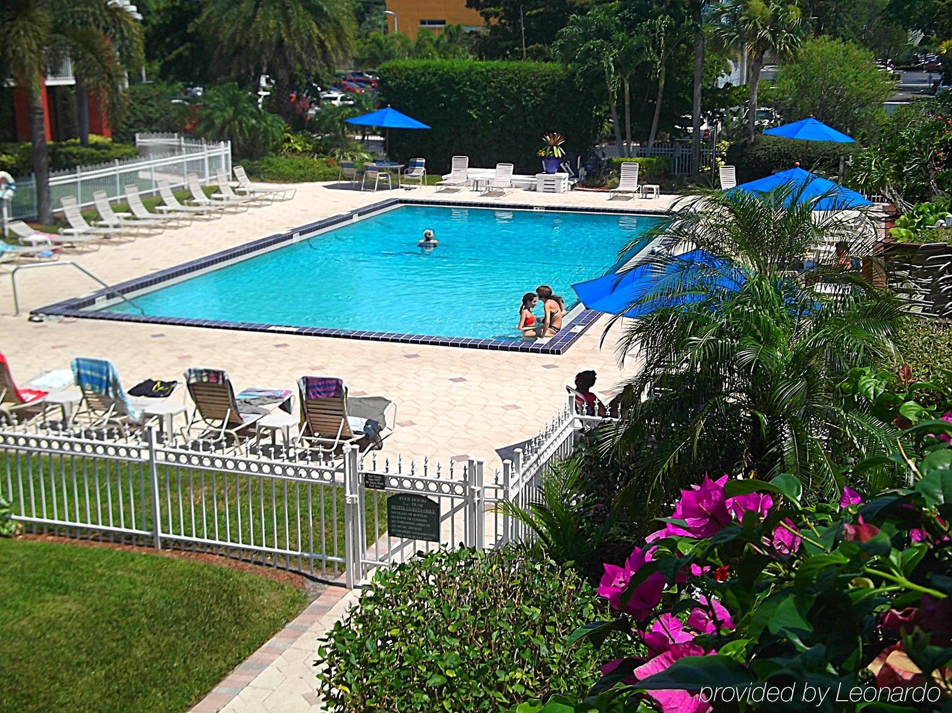 Collins Hotel เนเปิลส์ ภายนอก รูปภาพ